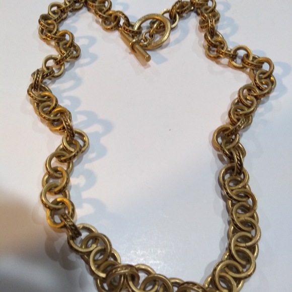 DKNY vintage gold tone necklace - Picture 3 of 3